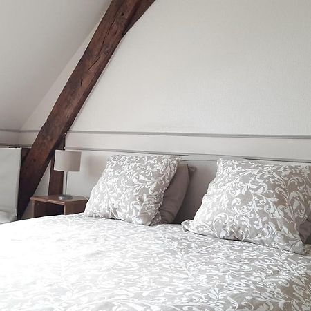 Au Manoir De La Barre Bed & Breakfast Exterior photo