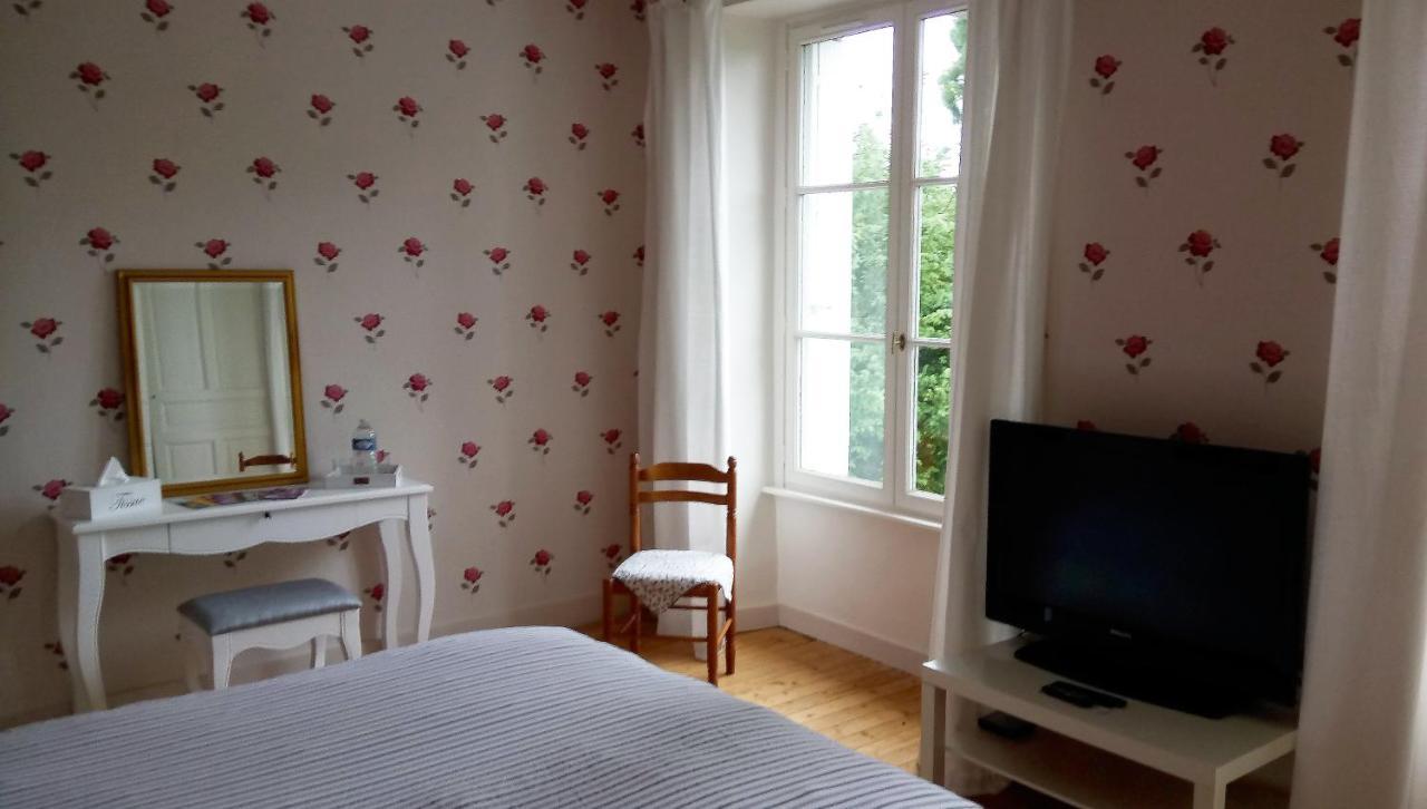 Au Manoir De La Barre Bed & Breakfast Exterior photo