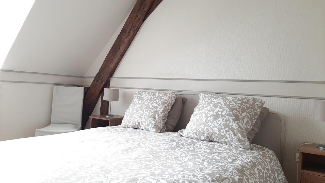 Au Manoir De La Barre Bed & Breakfast Exterior photo
