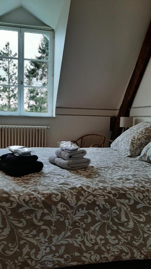 Au Manoir De La Barre Bed & Breakfast Exterior photo